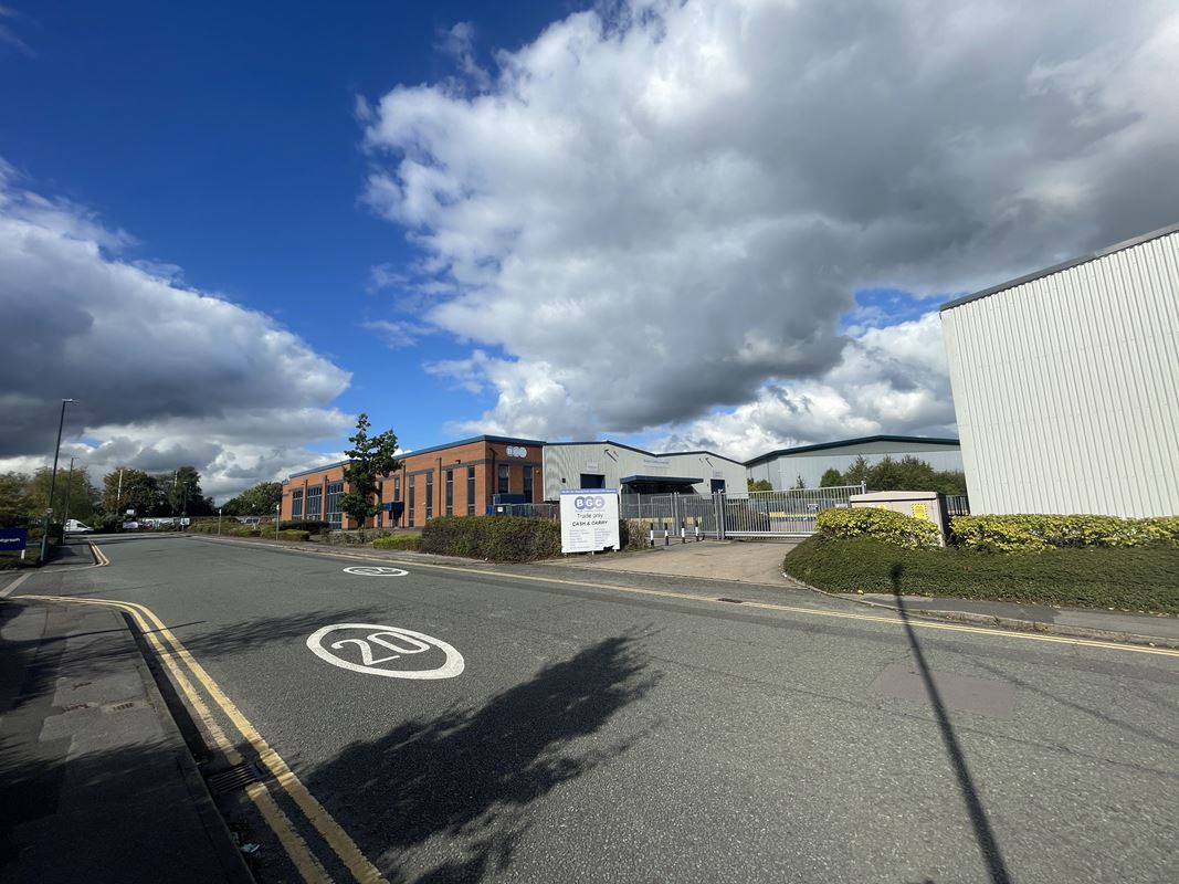 40,844 Sq Ft , Blenheim 40, Dabell Avenue Blenheim Industrial Estate NG6 - Available