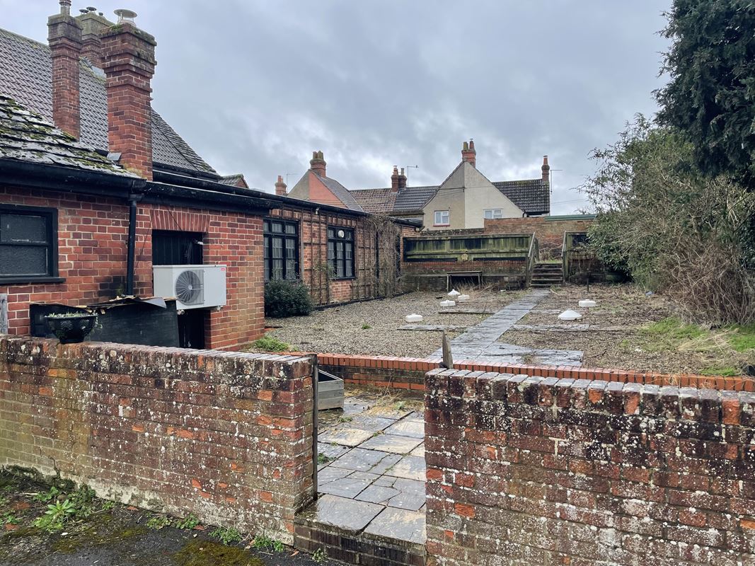 5,060 Sq Ft , Cross Keys, High Street SN10 - Under Offer