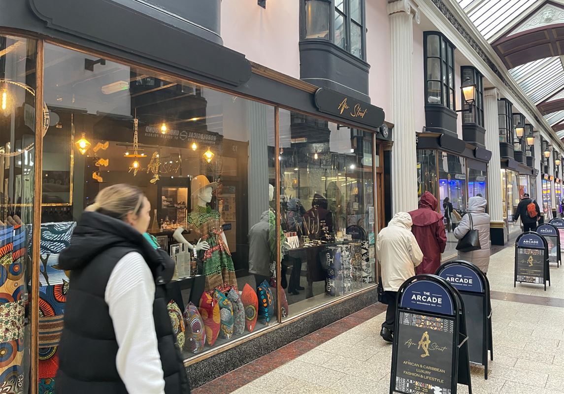 332 Sq Ft , 23-25 The Arcade BS1 - Under Offer