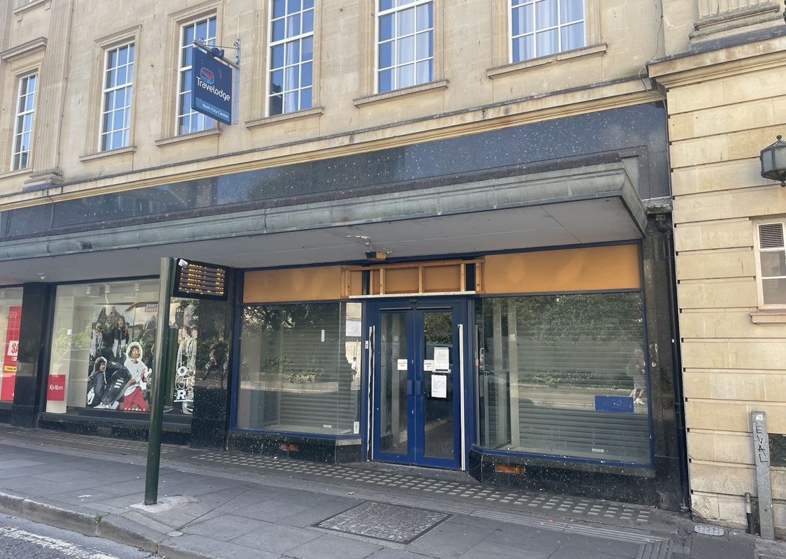 1,012 Sq Ft , Ground Floor Of 6 Westgate Buildings, Bath BA2 - Under Offer