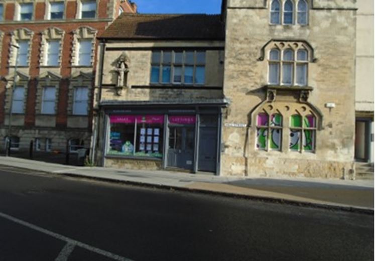 565 Sq Ft , Ground Floor Office, 8 Hill Street BA14 - Available