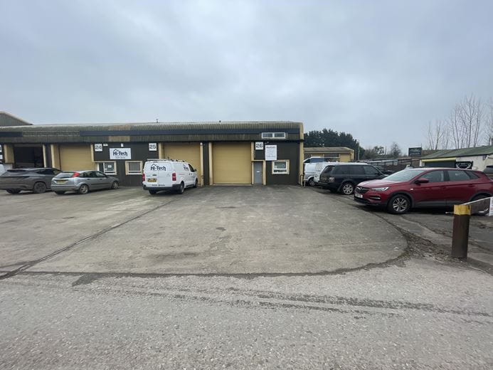 469 Sq Ft , 26 Ilton Business Park TA19 - Available