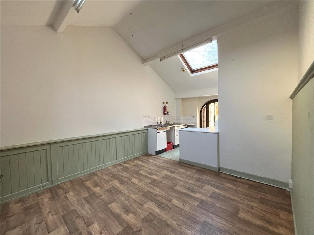 156 Sq M , The Old Bishops Palace, 11 Tower Road CB6 - Available