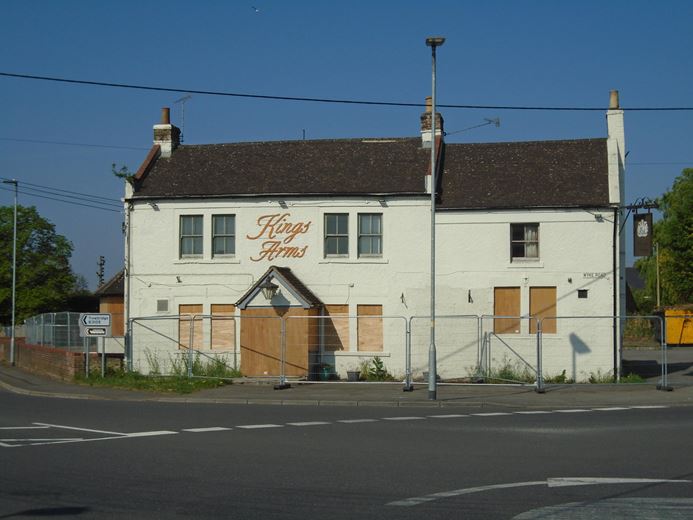 2,856 Sq Ft , Kings Arms Public House, 79 Wyke Road BA14 - Available