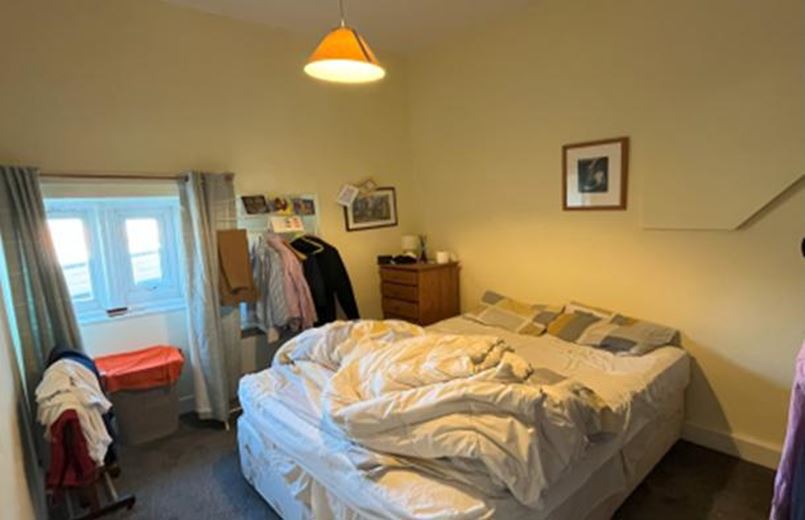 3,953 Sq Ft , 5 & 7 Market Street TA18 - Available