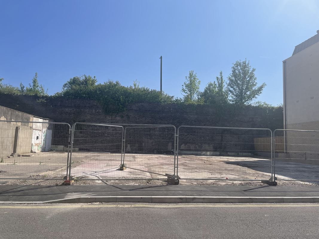 0.13 acres , Cheltenham Street BA2 - Available