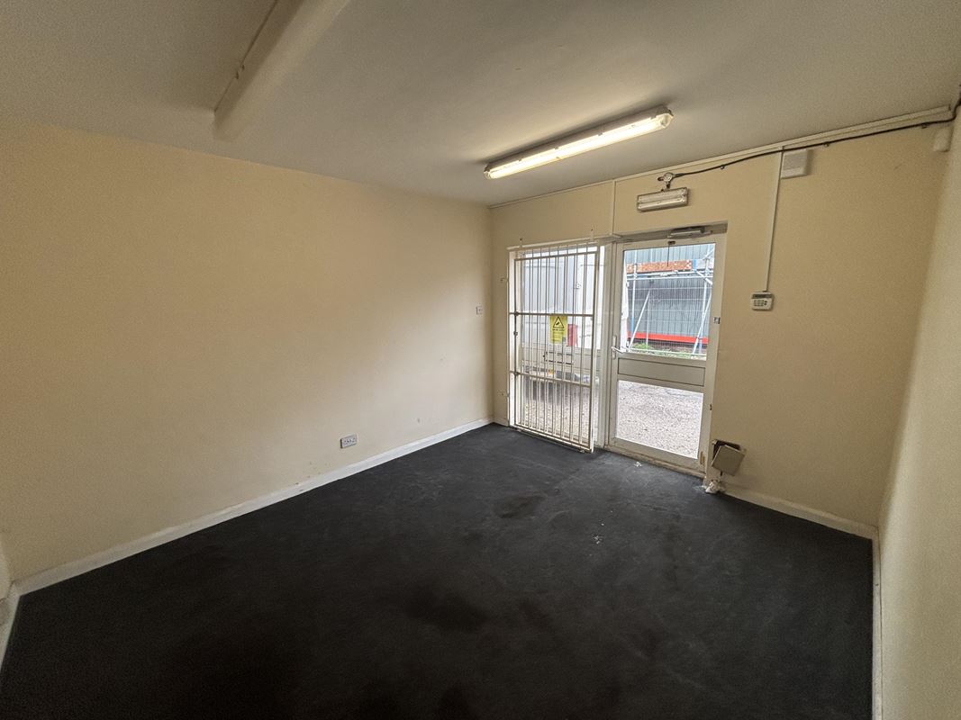 2,573 Sq Ft , Unit 18 Lowman Units, Lowman Way EX16 - Available