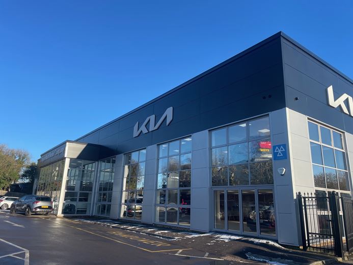 6,486 to 9,192 Sq Ft , Showroom At Bumpers Way SN14 - Available