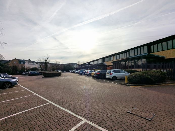 2,080 to 5,385 Sq Ft , Wellbrook Court, Wellbrook Way CB3 - Available