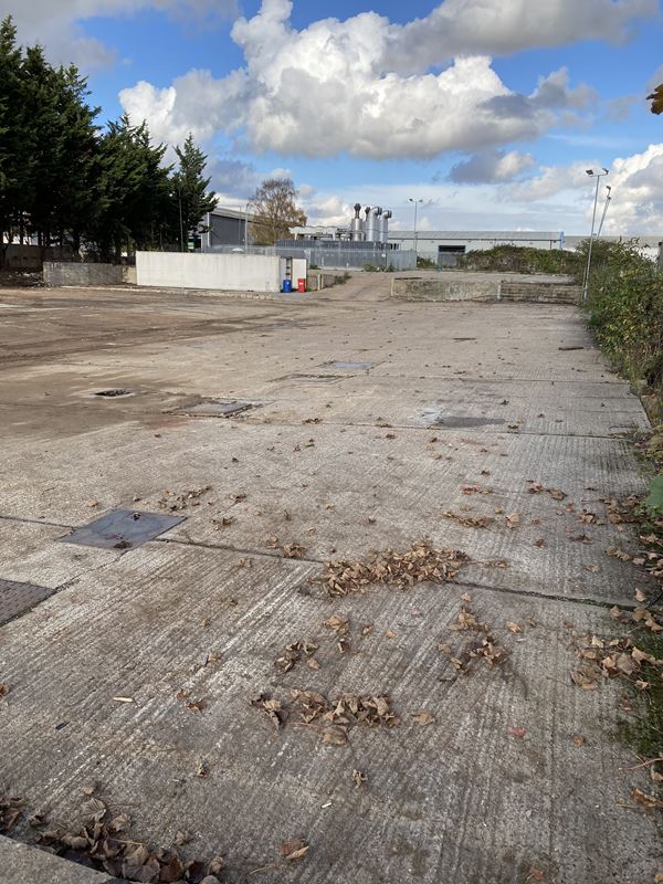 0.94 acres , 6 Crittal Road  CM8 - Available