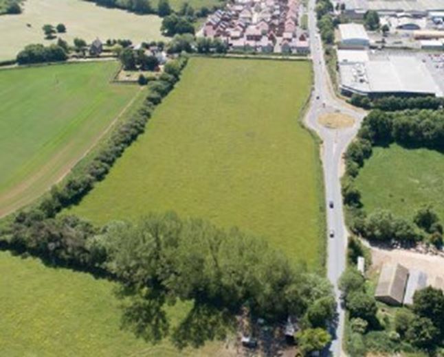 4.1 acres , High Penn Trade Park, Oxford Road SN11 - Available