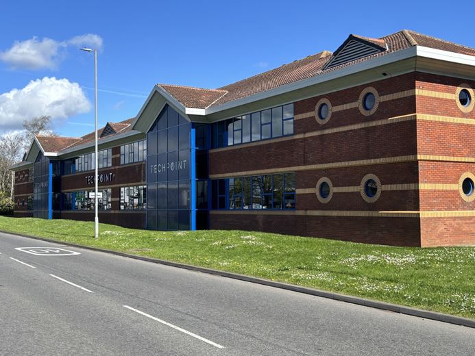 7,121 to 16,062 Sq Ft , 3 & 4 , Challeymead Business Park SN12 - Available