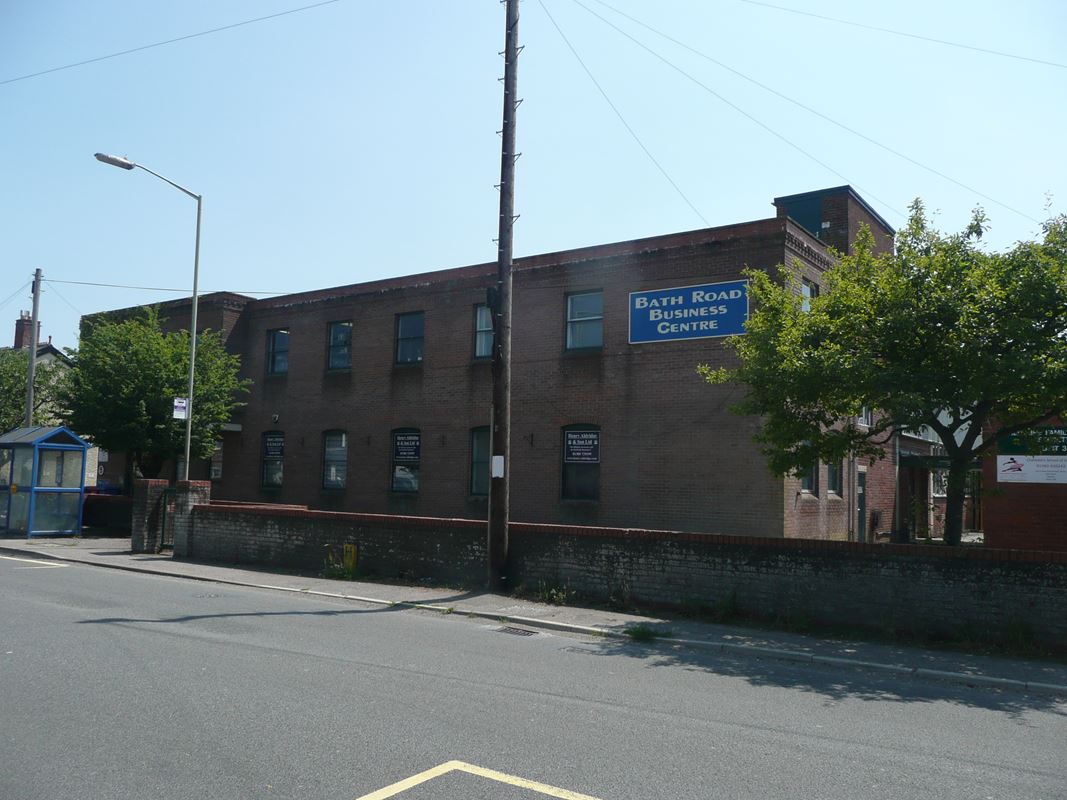 274 to 7,597 Sq Ft , Bath Road Business Centre, Bath Road SN10 - Available