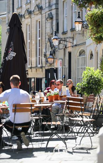 892 Sq Ft , 11 Beauford Square BA1 - Sold STC