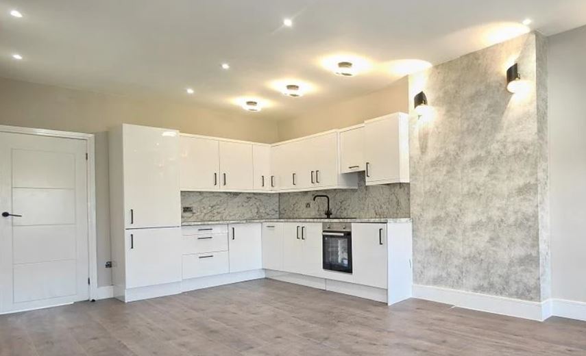 1,265 Sq Ft , 65 Cheap Street DT9 - Sold STC