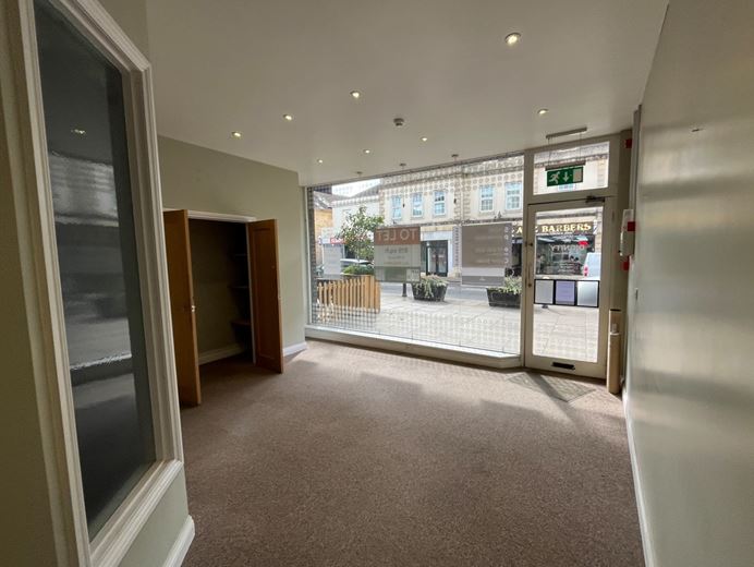 834 Sq Ft , 10 Bank Street SN12 - Under Offer