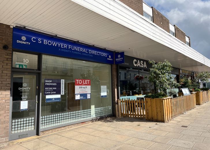 834 Sq Ft , 10 Bank Street SN12 - Under Offer