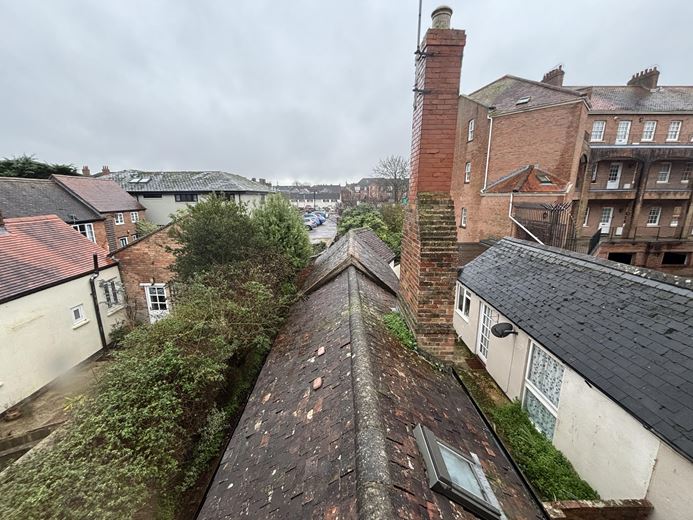 1,273 Sq Ft , 4 Middle Street TA1 - Available