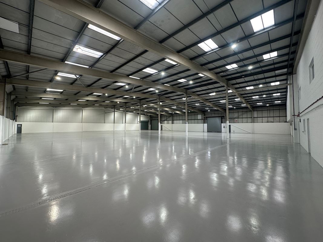 44,684 Sq Ft , 41 Edison Road PE27 - Under Offer