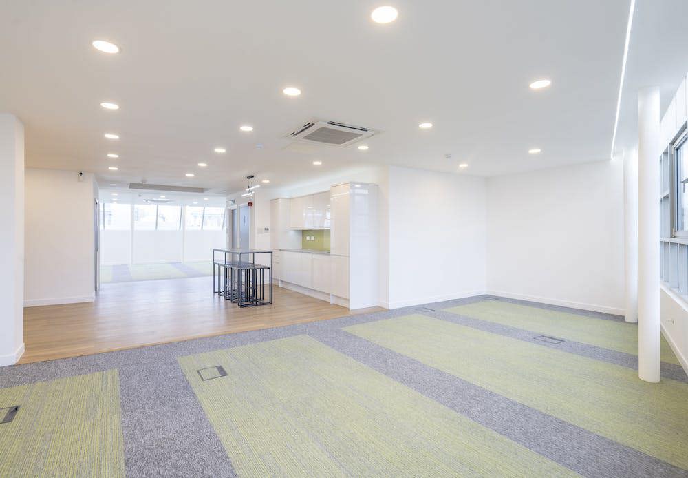  , 12 Old Street EC1V - Available