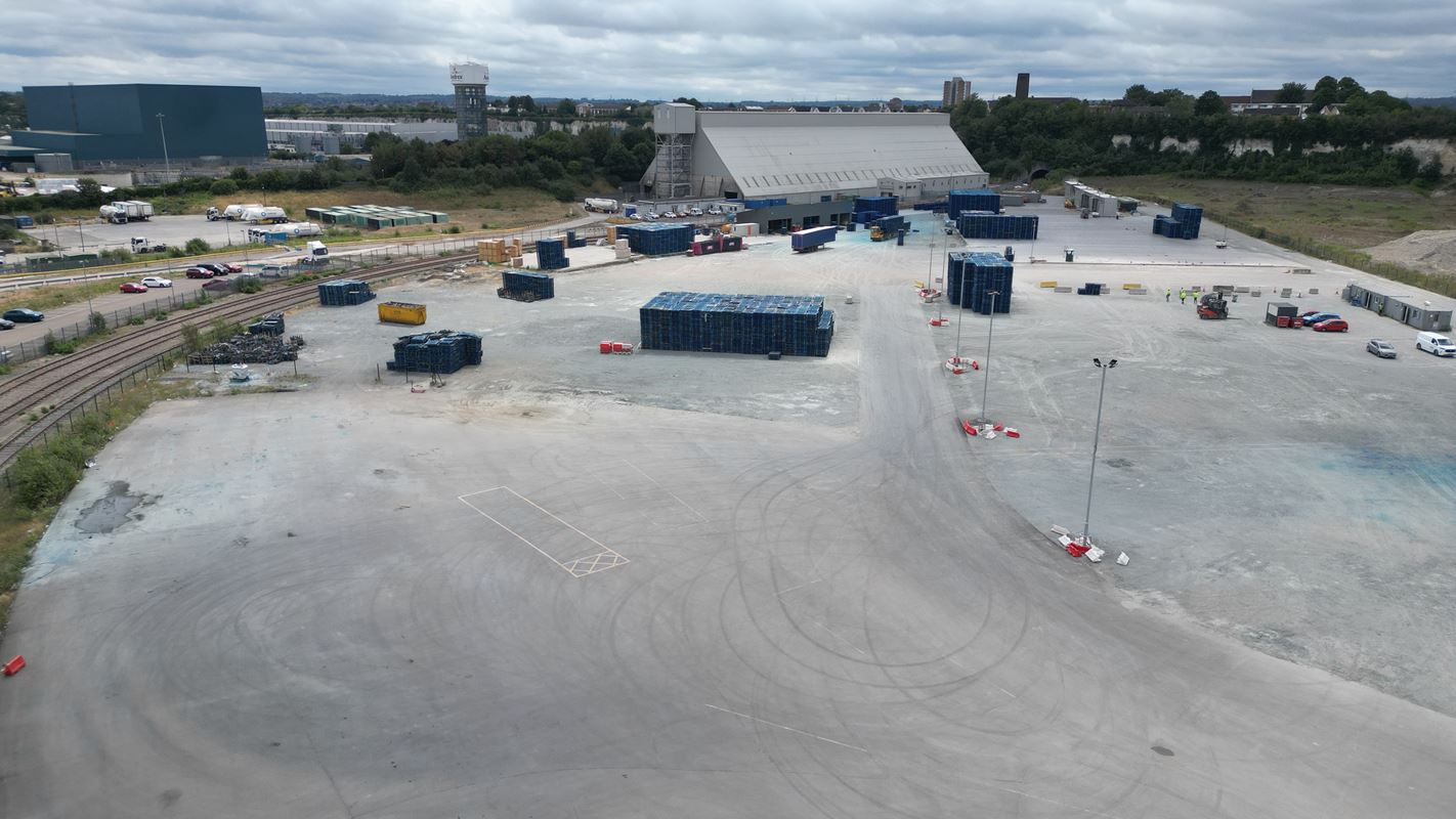 8 acres , Northfleet DA11 - Available