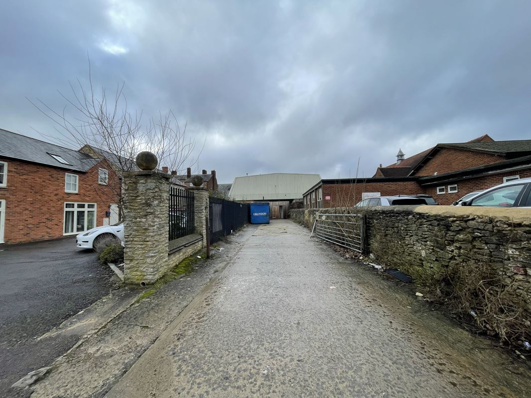 7,495 Sq Ft , 66-68 Sheep Street OX26 - Available