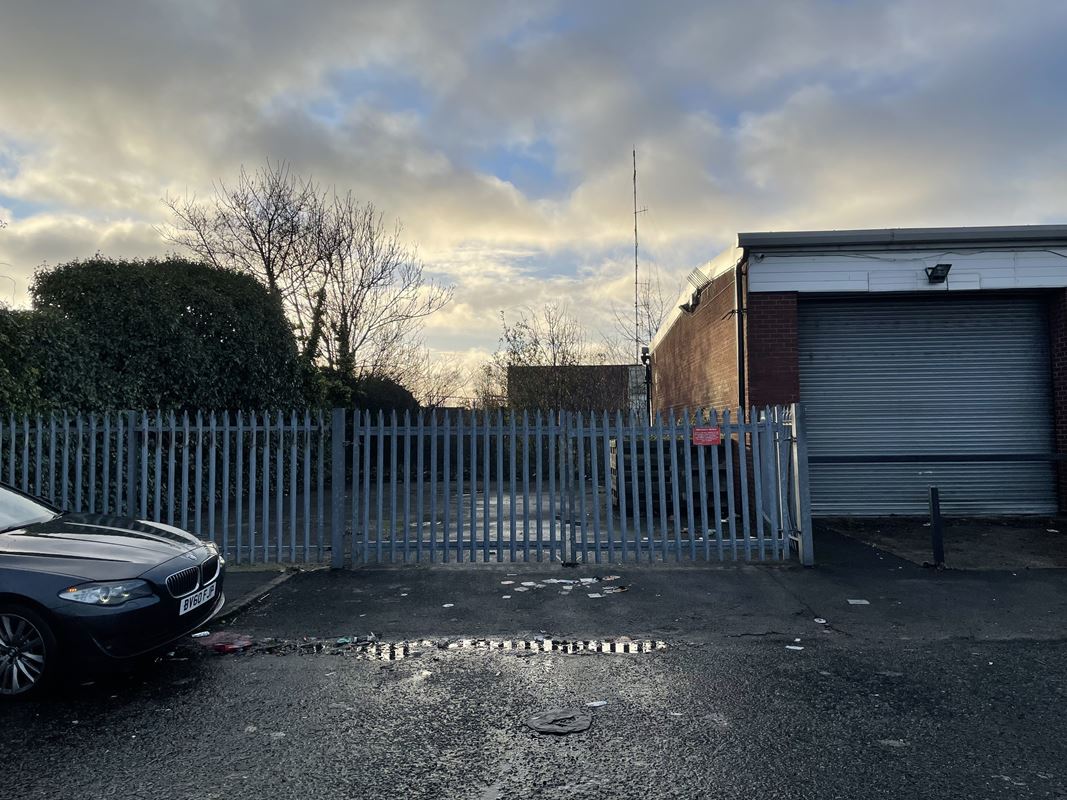 7,716 Sq Ft , 2 Handsworth Street M12 - Available