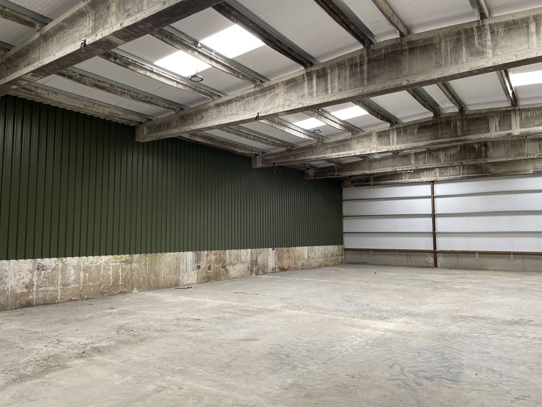 1,060 Sq Ft , Highview Farm, New Years Green Lane UB9 - Available