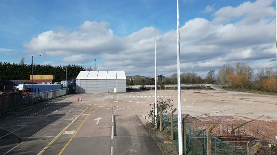 3.1 acres , Cakemore Road B65 - Available