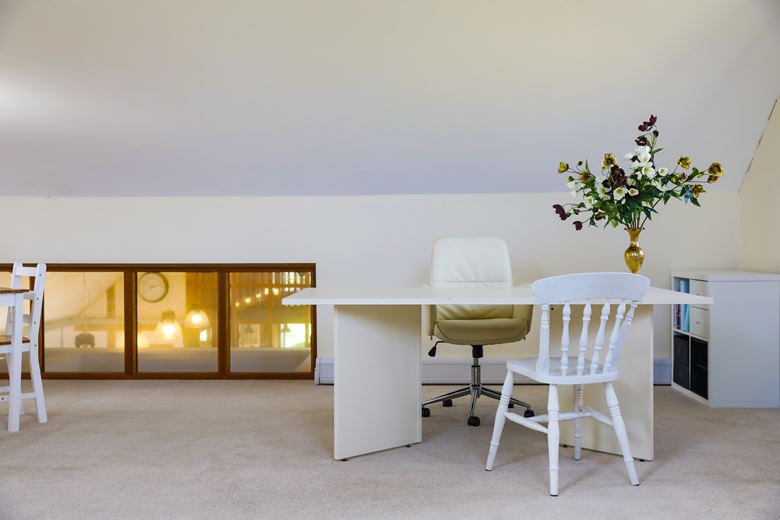 4,623 Sq Ft , The Farmhouse OX13 - Under Offer