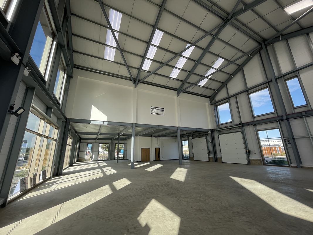 7,652 to 22,769 Sq Ft , Aerox 1 OX5 - Available