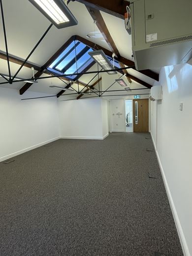 522 Sq Ft , Kirtlington Business Centre OX5 - Available
