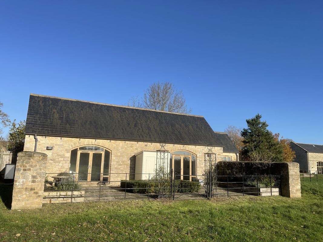 632 Sq Ft , The Barn Kirtlington Business Centre OX5 - Available