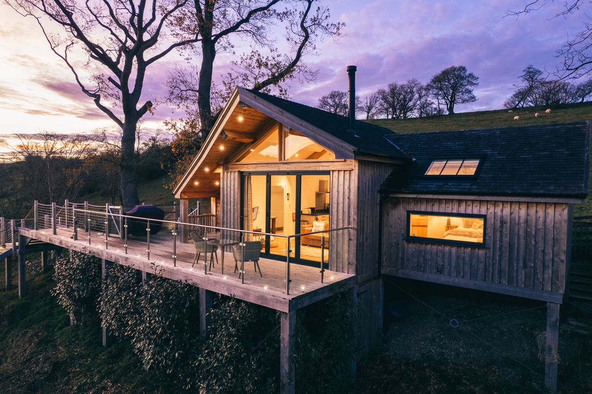 2.3 acres , Llangyniew SY21 - Available