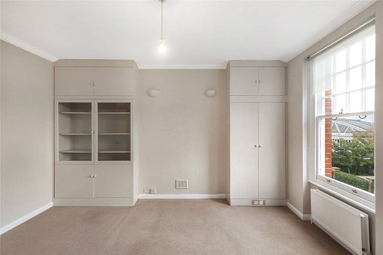 1 bedroom flat, Elm Bank Mansions, The Terrace SW13