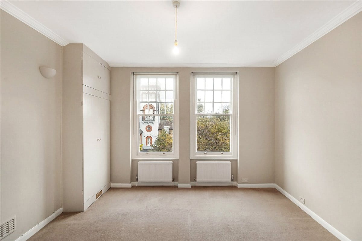 1 bedroom flat, Elm Bank Mansions, The Terrace SW13