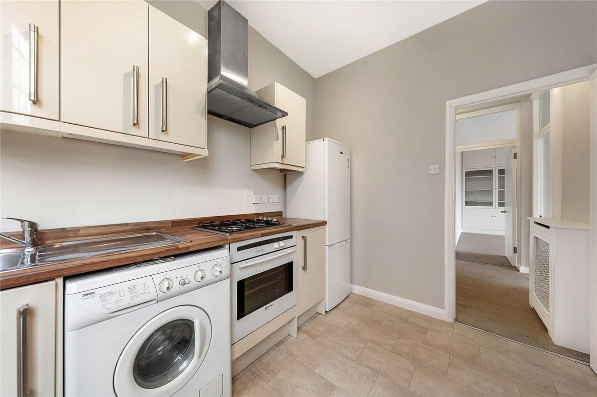 1 bedroom flat, Elm Bank Mansions, The Terrace SW13