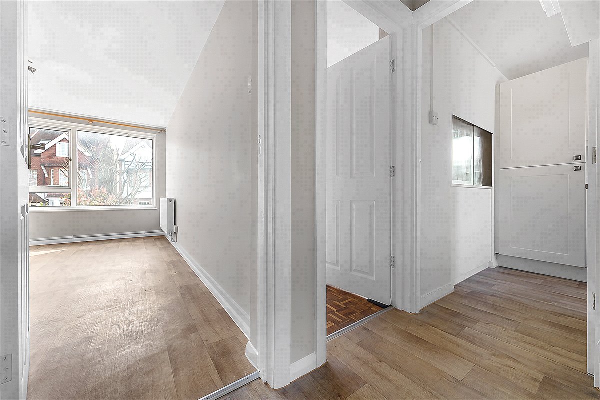 2 bedroom flat, The Hermitage, London SW13 - Let Agreed