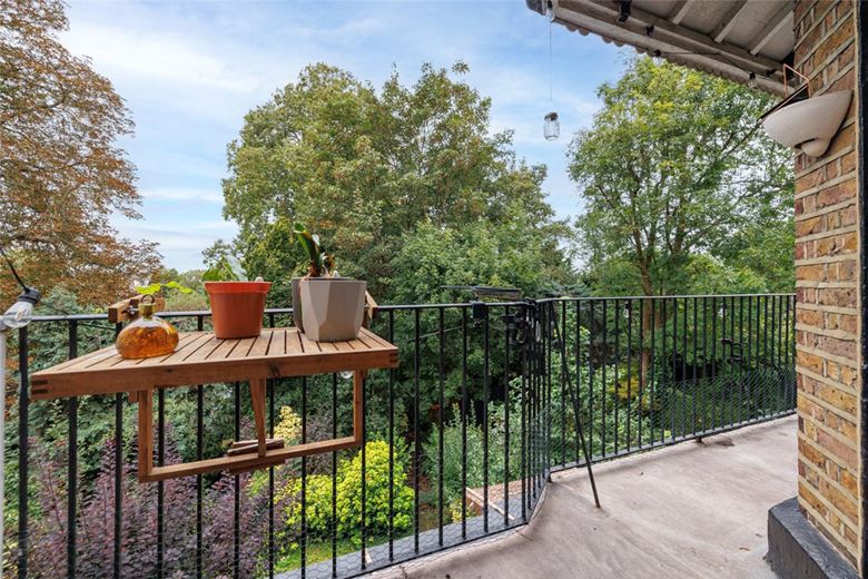 2 bedroom , Petersham Road, Richmond TW10 - Available