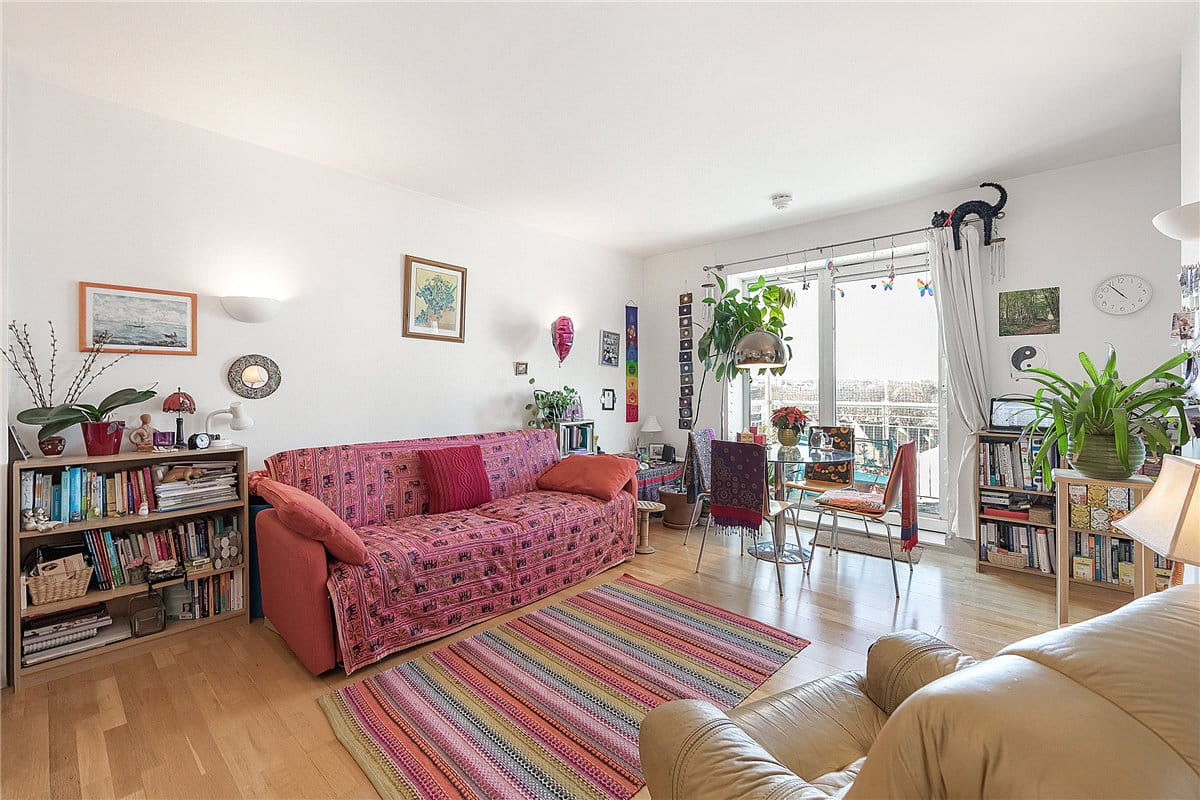 1 bedroom flat, Vineyard Heights, 30 Mortlake High Street SW14