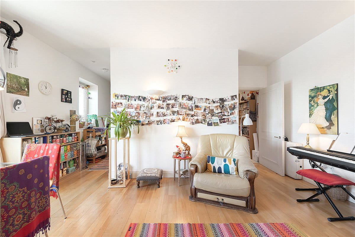 1 bedroom flat, Vineyard Heights, 30 Mortlake High Street SW14