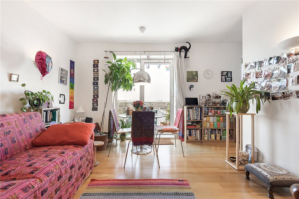 1 bedroom flat, Vineyard Heights, 30 Mortlake High Street SW14