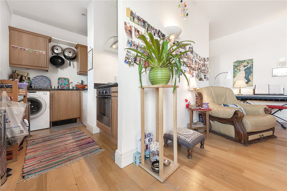 1 bedroom flat, Vineyard Heights, 30 Mortlake High Street SW14