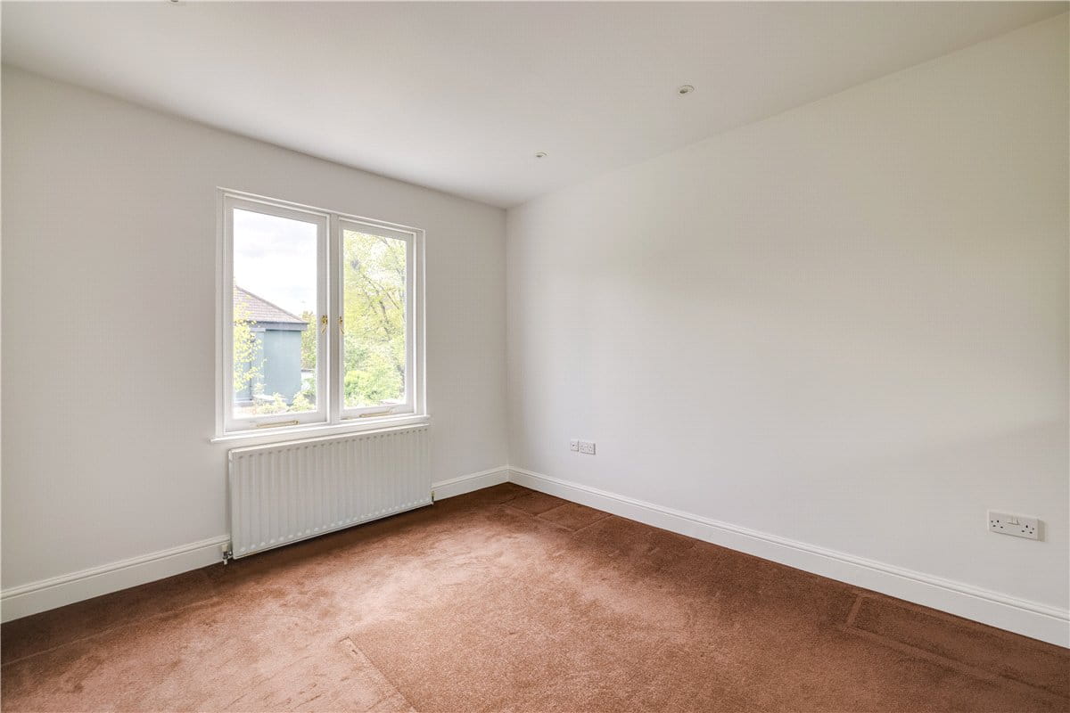 1 bedroom flat, Deodar Road, London SW15 - Available