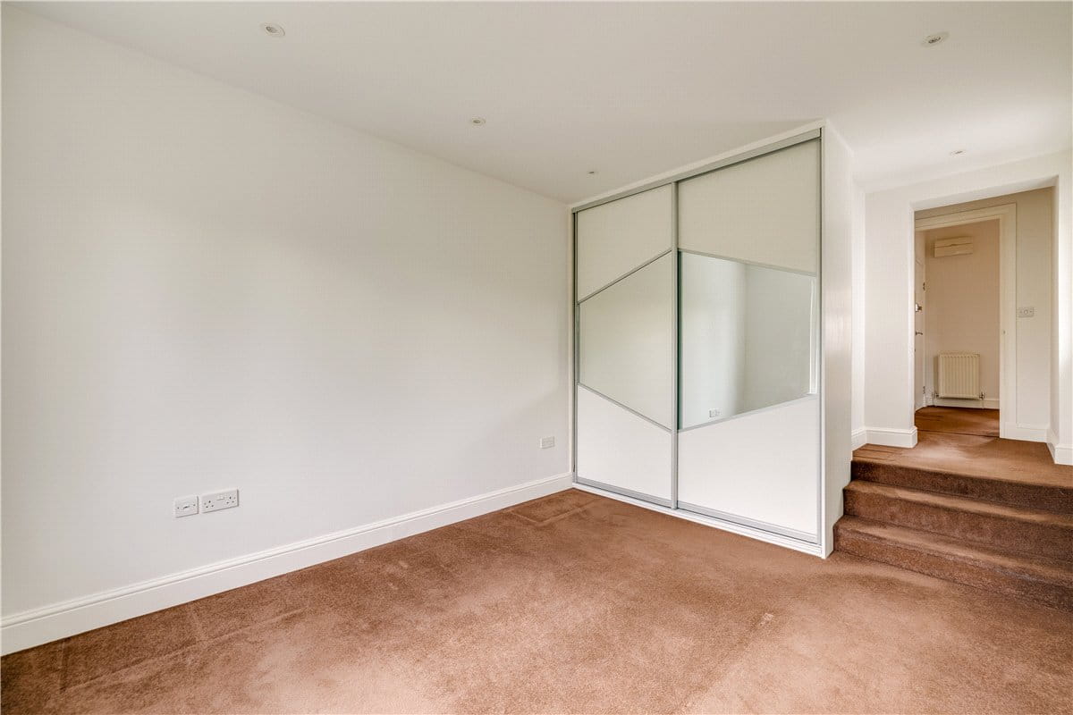 1 bedroom flat, Deodar Road, London SW15 - Available