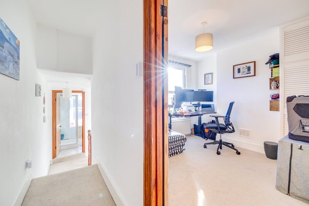 2 bedroom house, Thorne Street, London SW13 - Let Agreed