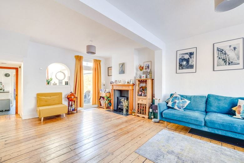 2 bedroom house, Thorne Street, London SW13 - Let Agreed