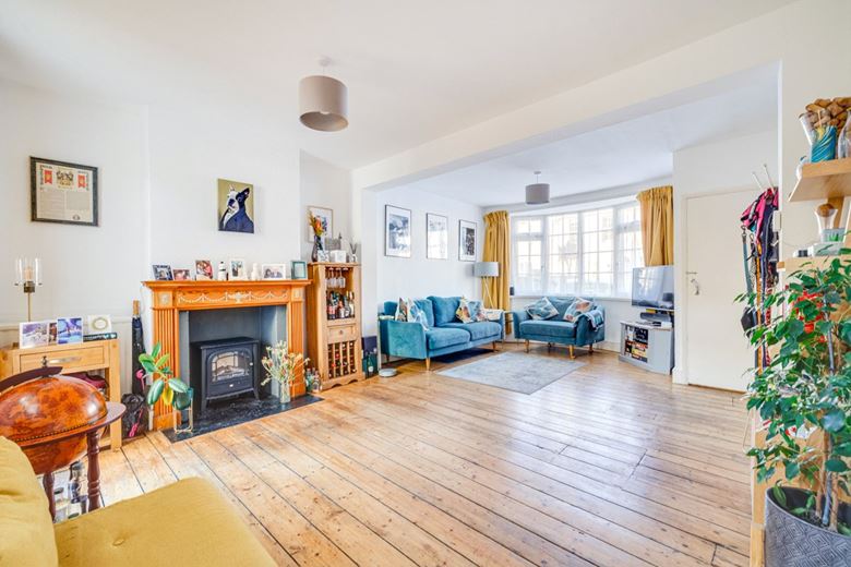 2 bedroom house, Thorne Street, London SW13 - Let Agreed