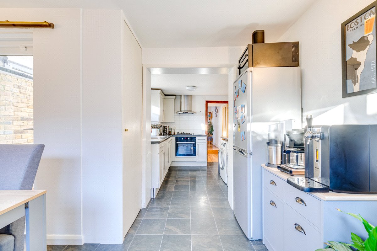 2 bedroom house, Thorne Street, London SW13 - Let Agreed