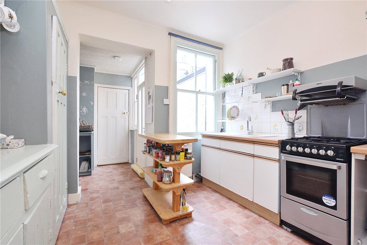 1 bedroom flat, Clavering Avenue, London SW13 - Let Agreed